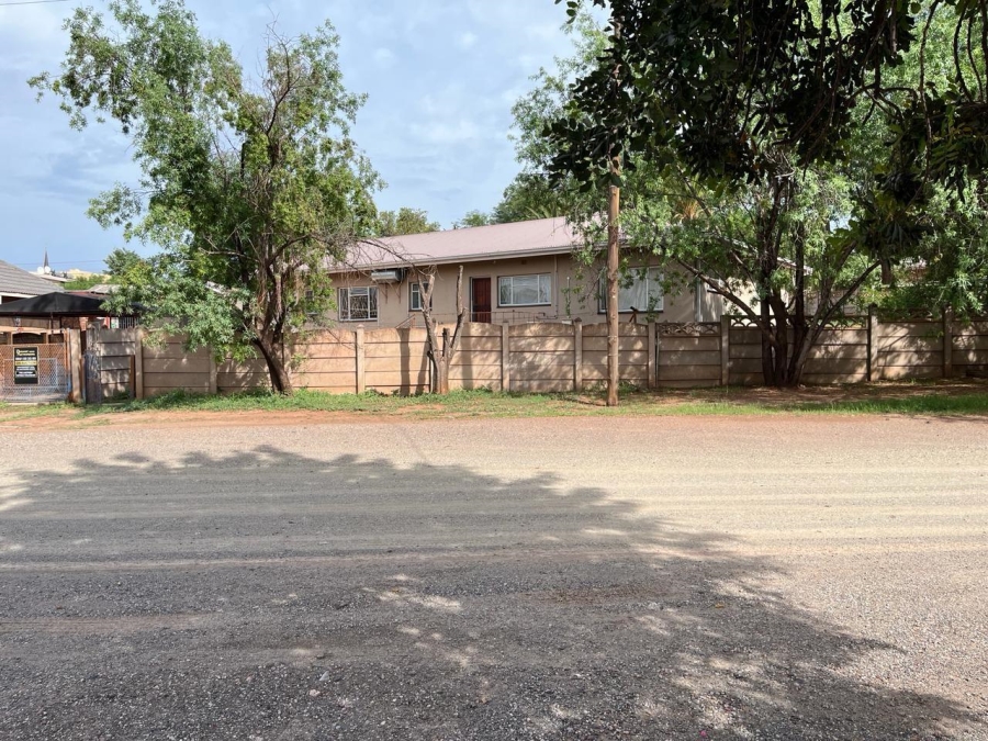 3 Bedroom Property for Sale in Postmasburg Northern Cape